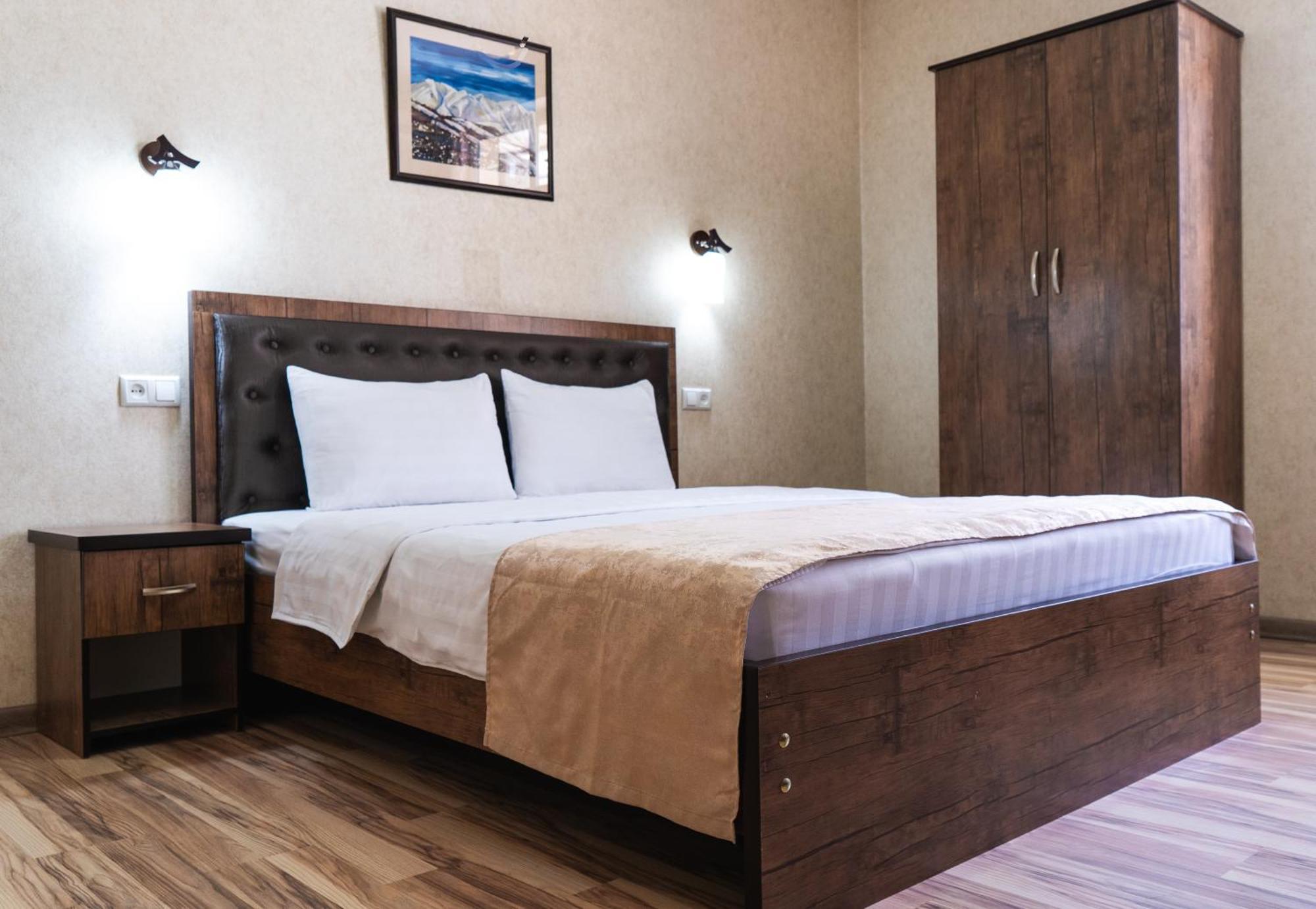 Tourist Inn Hotel Tasjkent Buitenkant foto