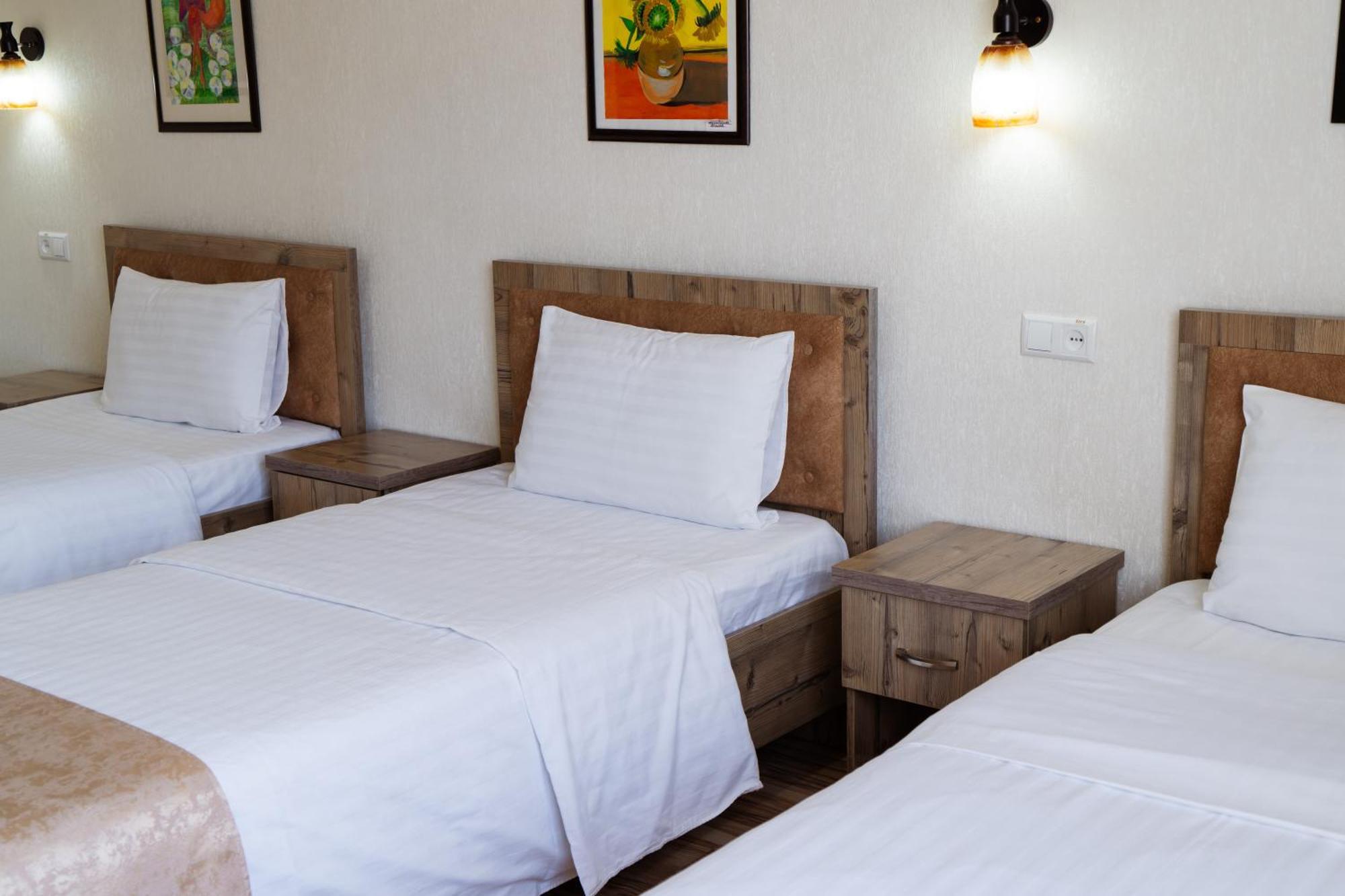 Tourist Inn Hotel Tasjkent Buitenkant foto