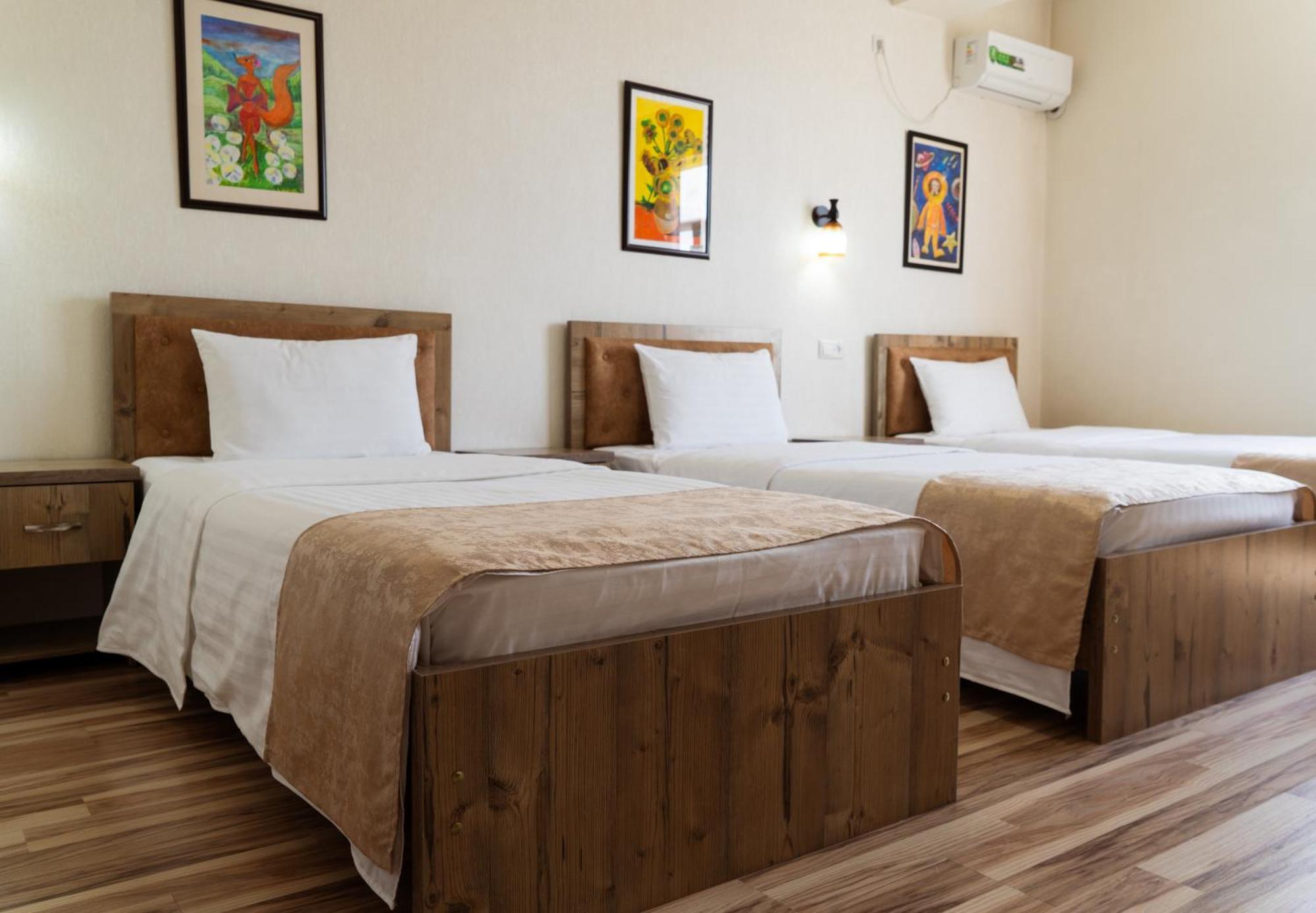 Tourist Inn Hotel Tasjkent Buitenkant foto