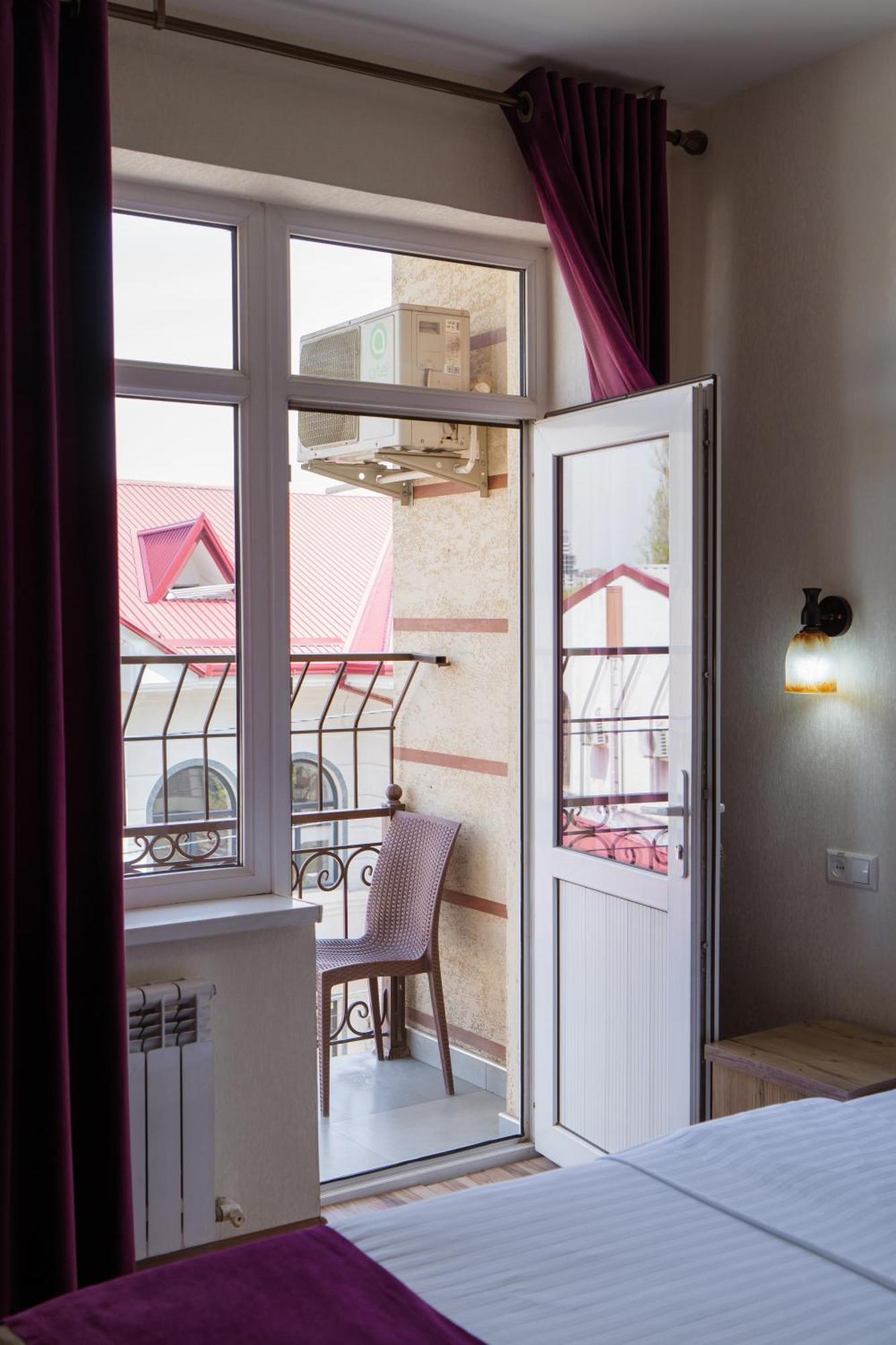 Tourist Inn Hotel Tasjkent Buitenkant foto